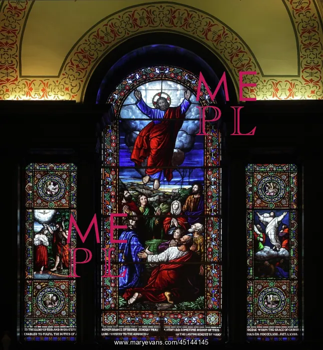 : Stained glass window, Cathedrale de la Sainte : Stained glass window, Cathedrale de la Sainte