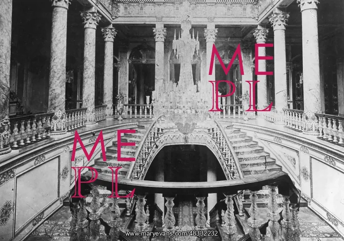 : Staircase at Dolmabahce Palace in Istanbul : Staircase at Dolmabahce Palace in Istanbul