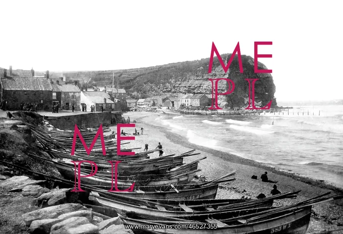  : Staithes, the Harbour c1885