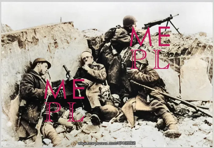 : STALINGRAD RED TRENCH : STALINGRAD RED TRENCH