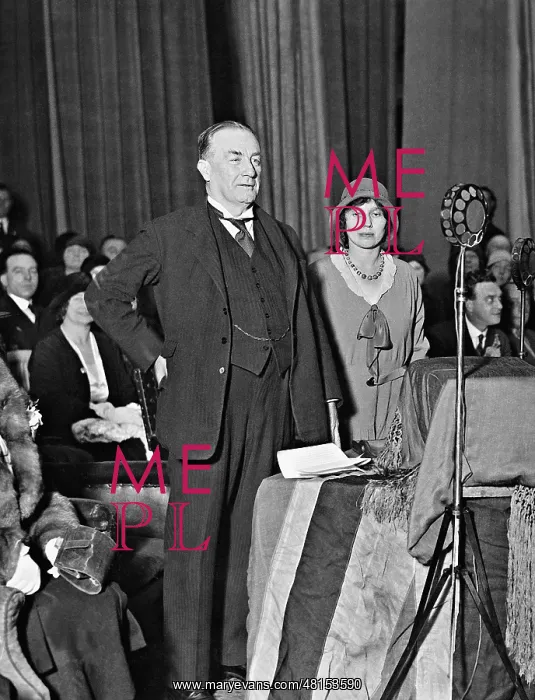 : Stanley Baldwin at a party meeting, 1931 : Stanley Baldwin at a party meeting, 1931