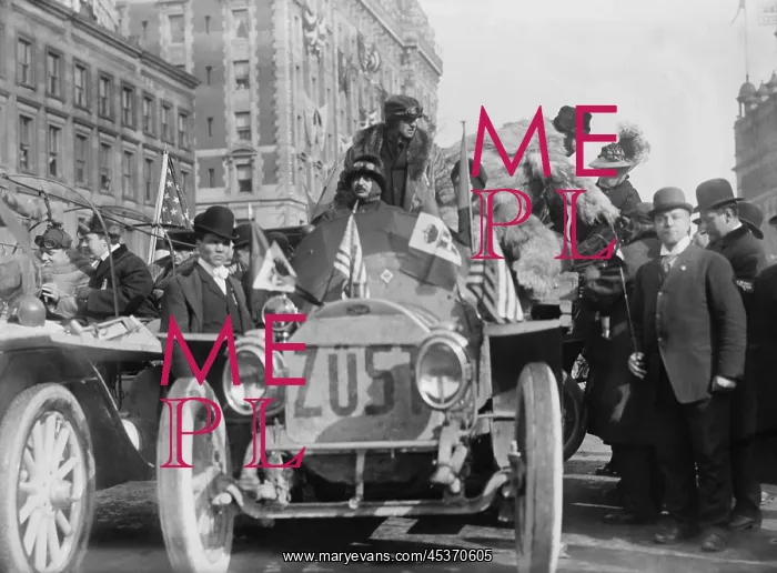 : The start of the 1908 New York to Paris Race : The start of the 1908 New York to Paris Race