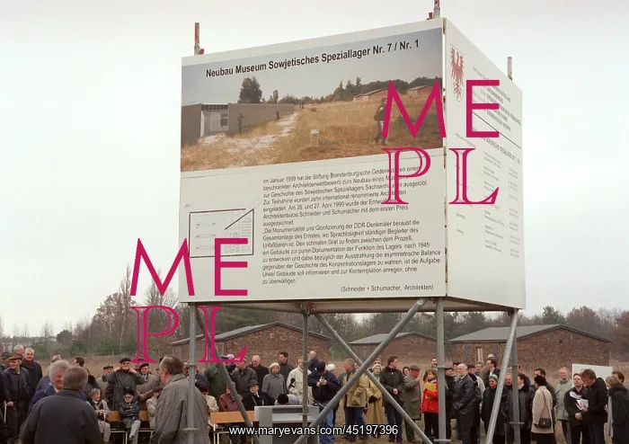 : Start of construction for special-camp museum : Start of construction for special-camp museum