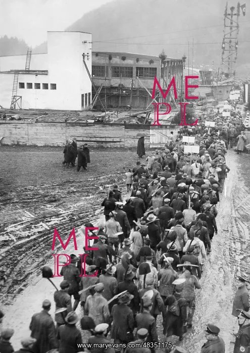 : Start of the construction of a water pipeline, 1933 : Start of the construction of a water pipeline, 1933