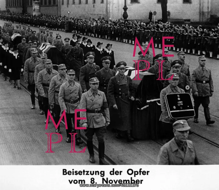 : State ceremony for the dead of the Buergerbraeukeller as : State ceremony for the dead of the Buergerbraeukeller as