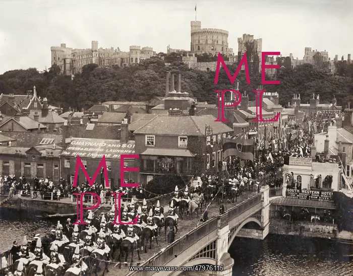 : State procession crossing bridge at Windsor : State procession crossing bridge at Windsor