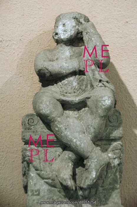 : Statue. 3rd century BC. Byllis. Albania. Tirana. National Ar : Statue. 3rd century BC. Byllis. Albania. Tirana. National Ar