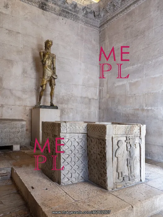 : Statue, Baptistery, Diocletian's Palace, Split, Croatia : Statue, Baptistery, Diocletian's Palace, Split, Croatia