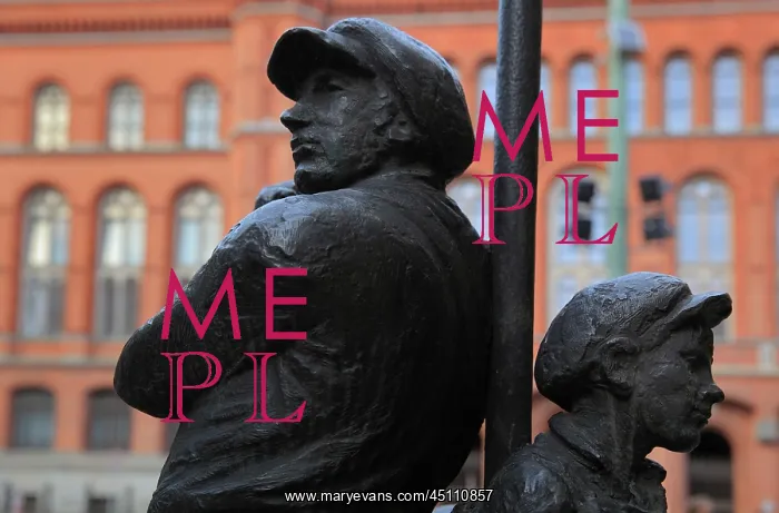 : Statue, Berlin, Germany : Statue, Berlin, Germany