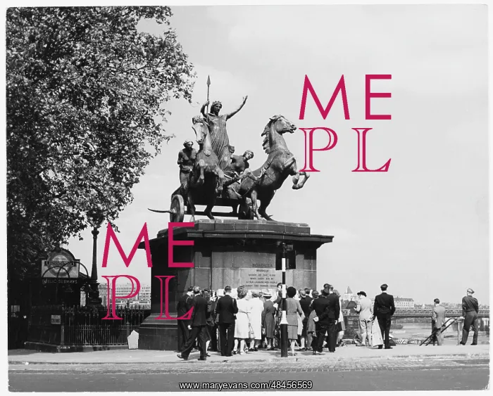 : STATUE OF BOADICEA : STATUE OF BOADICEA