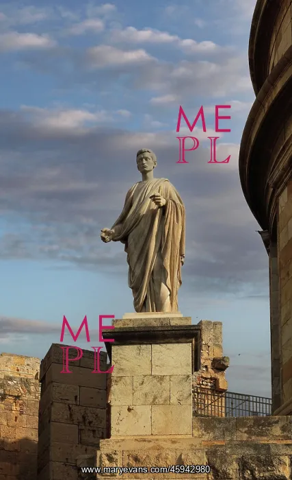 : Statue of Caesar Augustus, Tarragona, Catalonia, Spain : Statue of Caesar Augustus, Tarragona, Catalonia, Spain