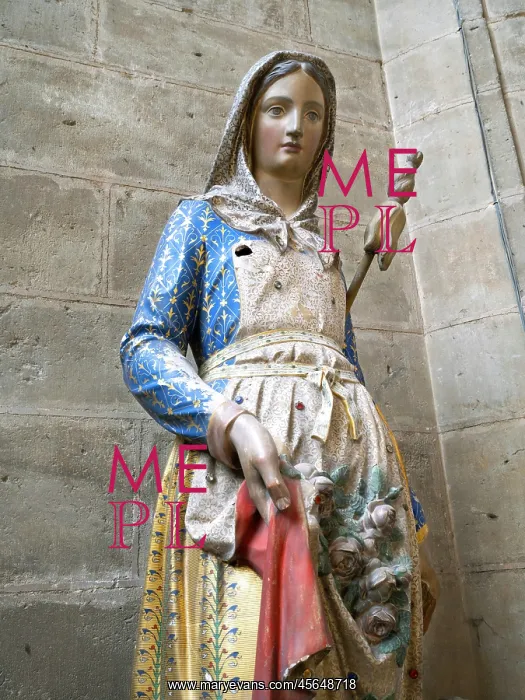: Statue, Cathedrale Sainte-Marie, Auch, Gers, Occitania : Statue, Cathedrale Sainte-Marie, Auch, Gers, Occitania