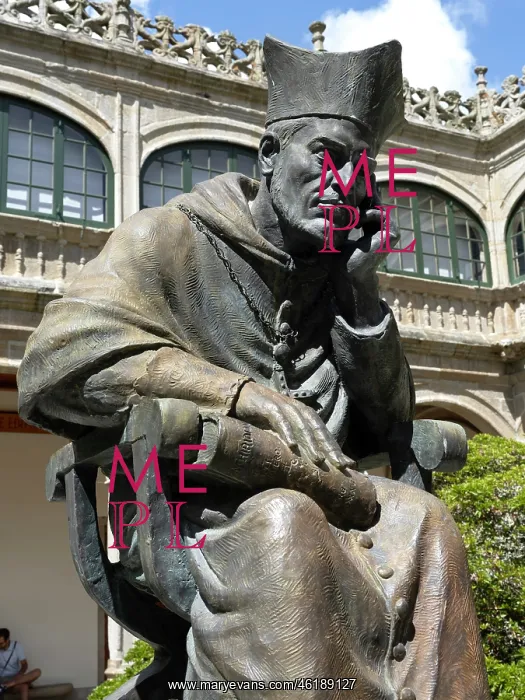 : Statue, Cloister, Pazo de Fonseca, Santiago de Compostela : Statue, Cloister, Pazo de Fonseca, Santiago de Compostela