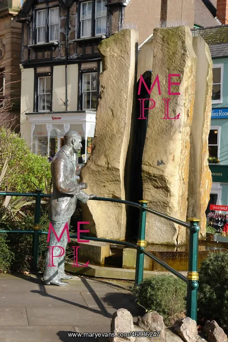 : Statue of Edward Elgar - Great Malvern : Statue of Edward Elgar - Great Malvern