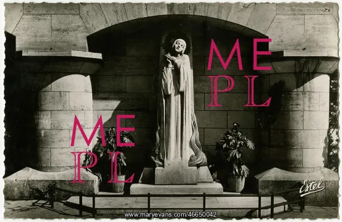 : Statue of Joan of Arc in the spot where she perished : Statue of Joan of Arc in the spot where she perished