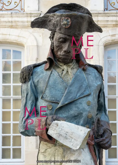 : Statue, Musee du Nouveau Monde, La Rochelle, France : Statue, Musee du Nouveau Monde, La Rochelle, France
