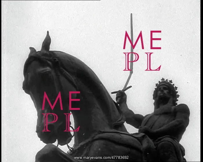 : The Statue of Richard the Lionheart, Damaged : The Statue of Richard the Lionheart, Damaged