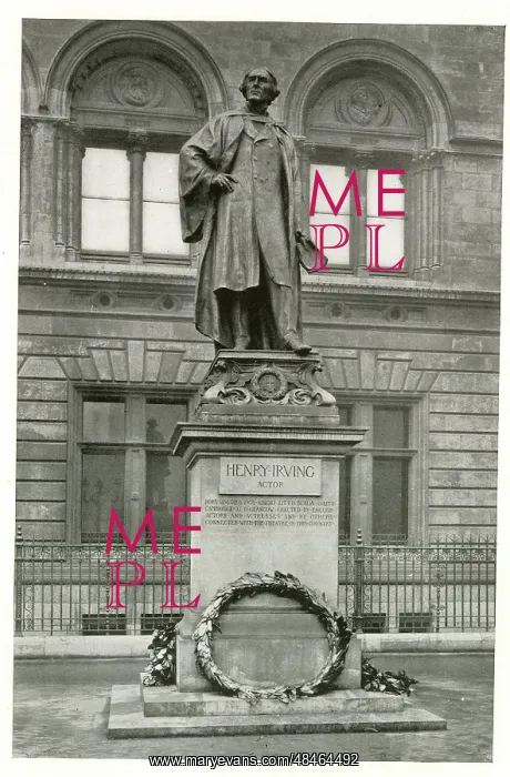 : Statue, Sir Henry Irving, Charing Cross Road, London : Statue, Sir Henry Irving, Charing Cross Road, London