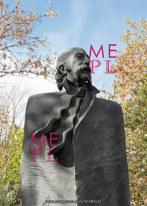 : Statue, Yerevan, Armenia : Statue, Yerevan, Armenia