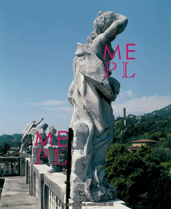 : One of the statues that : One of the statues that