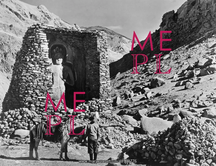 : Statues of gods in Tibet, 1938 : Statues of gods in Tibet, 1938