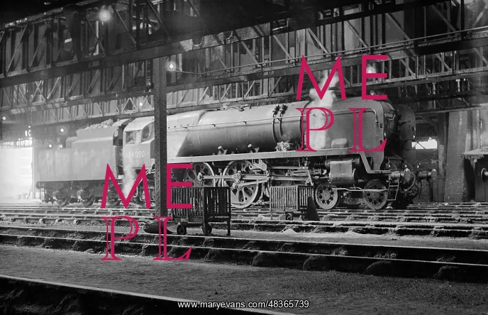 : Steam engine inside Nine Elms New Shed : Steam engine inside Nine Elms New Shed