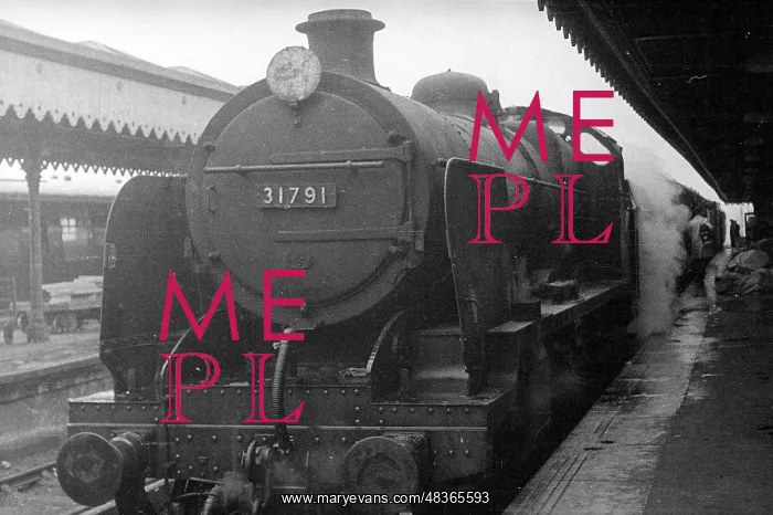 : Steam engine at a station on the Redhill Reading line : Steam engine at a station on the Redhill Reading line