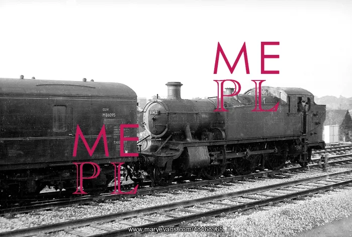 : Steam engine with wagon : Steam engine with wagon