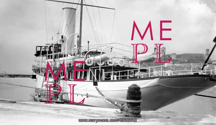 : Steam yacht in Cannes harbour : Steam yacht in Cannes harbour