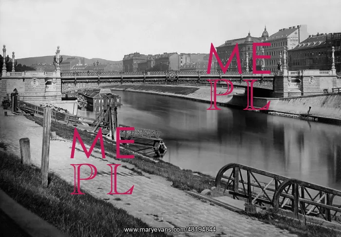: Stefanie Bridge in Vienna : Stefanie Bridge in Vienna