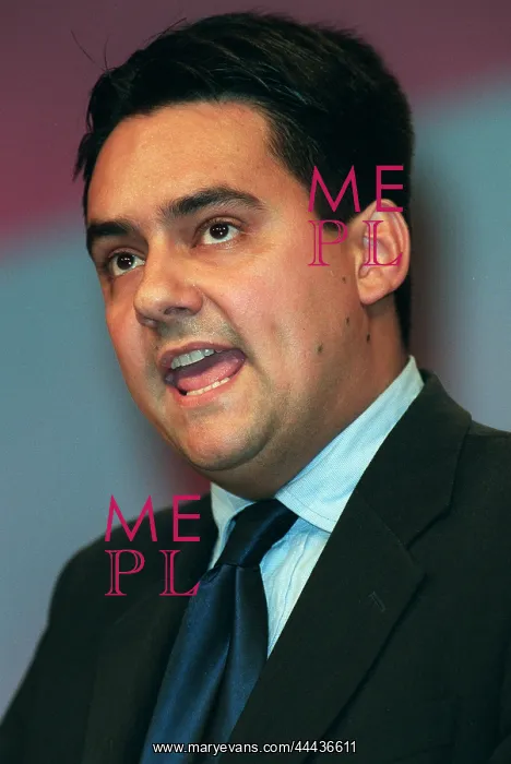  : Stephen Twigg