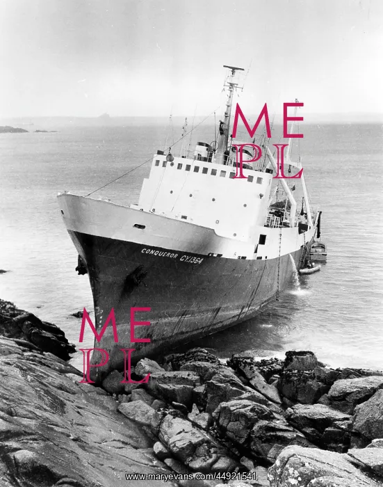 : Stern trawler Conqueror on rocks at Mousehole, Cornwall : Stern trawler Conqueror on rocks at Mousehole, Cornwall