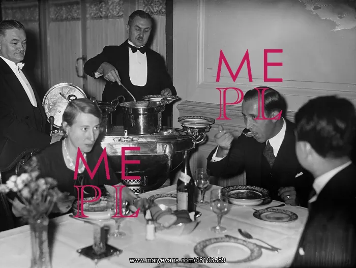 : Stew dinner in the Hotel Kaiserhof : Stew dinner in the Hotel Kaiserhof