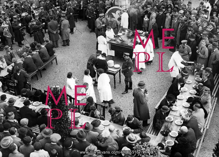 : Stew on Potsdamer Platz in Berlin, 1935 : Stew on Potsdamer Platz in Berlin, 1935