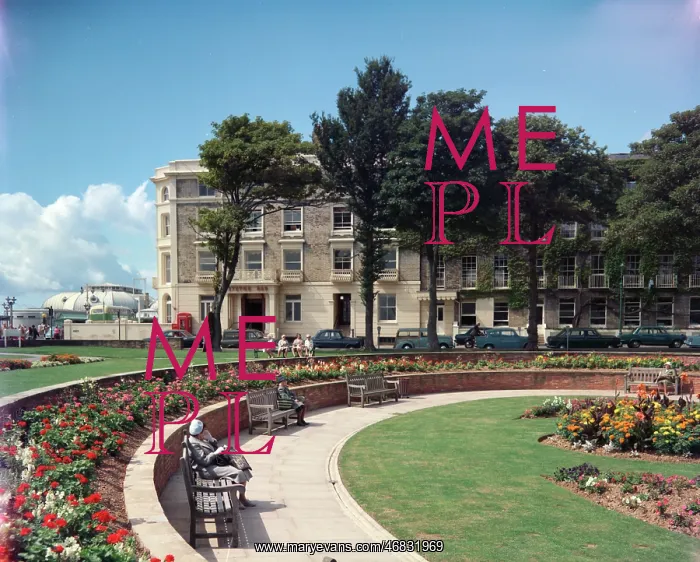 : Steyne Gardens, Worthing : Steyne Gardens, Worthing