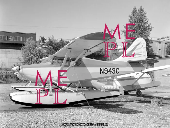 : Stinson 108 Voyager N943C : Stinson 108 Voyager N943C