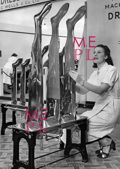 : Stockings, 1938 : Stockings, 1938