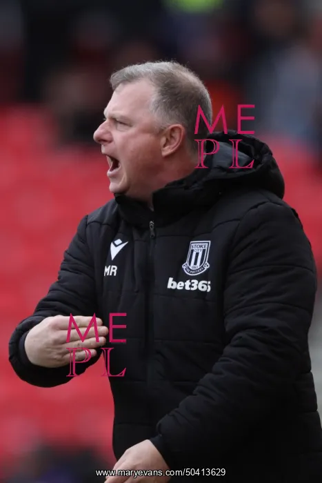 : Stoke City v Fulham - Emirates FA Cup Fourth Round : Stoke City v Fulham - Emirates FA Cup Fourth Round