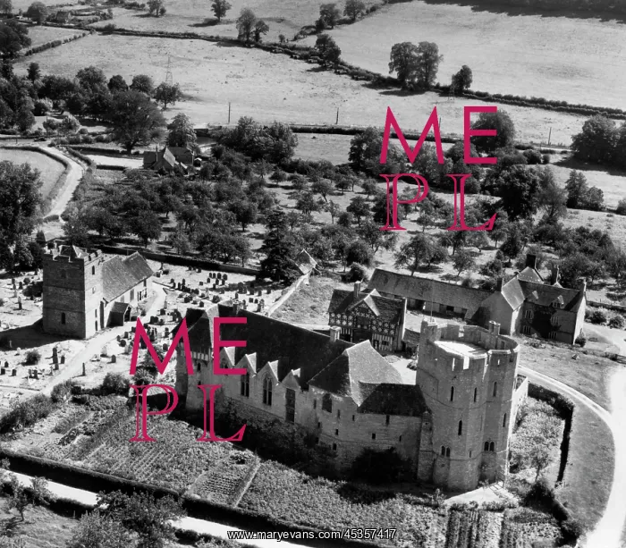 : Stokesay Castle : Stokesay Castle
