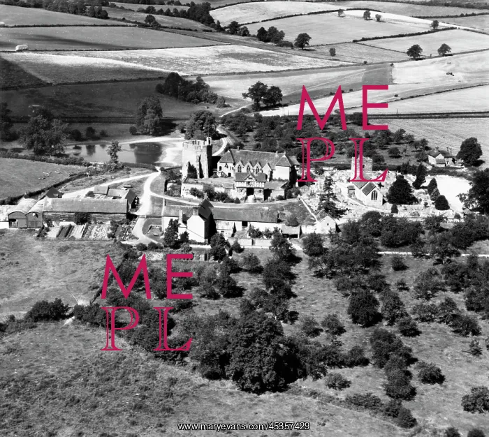 : Stokesay Castle : Stokesay Castle