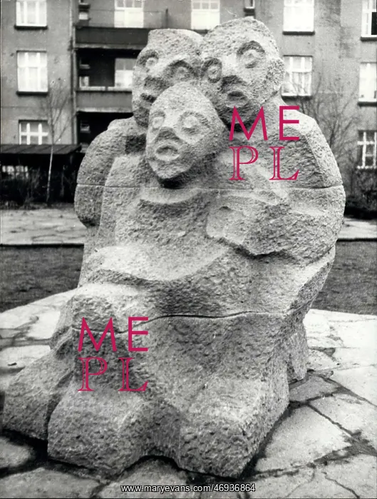 : Stone sculpture by Elisabeth Hoffmann, Herne, Germany : Stone sculpture by Elisabeth Hoffmann, Herne, Germany