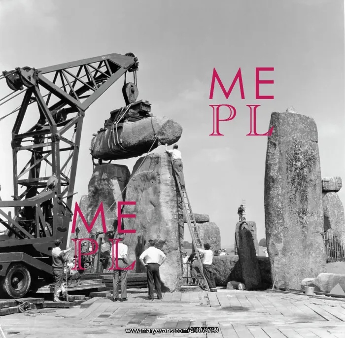 : Stonehenge. Re-erection of Trilithon lintel in 1958 : Stonehenge. Re-erection of Trilithon lintel in 1958