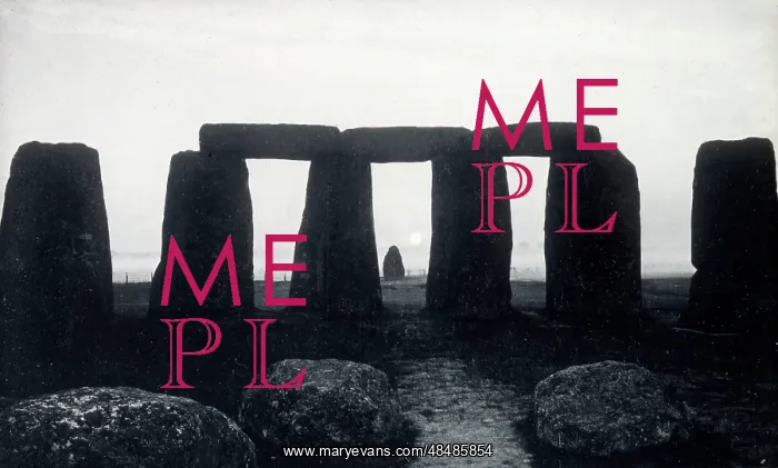  : Stonehenge, Wiltshire, at sunrise