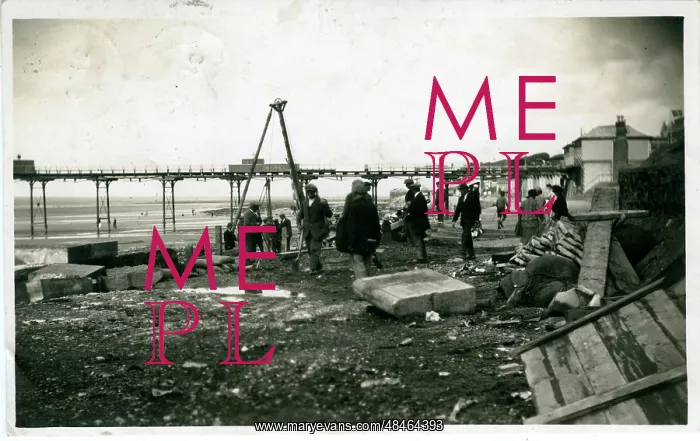 : Storm Damage & Pier, Hunstanton, England : Storm Damage & Pier, Hunstanton, England