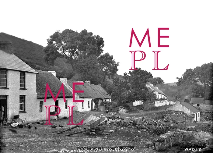 : Straidkilly, a Co Antrim Village : Straidkilly, a Co Antrim Village