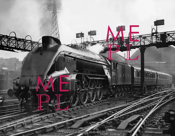 : A streamlined locomotive in Great Britain, 1936 : A streamlined locomotive in Great Britain, 1936