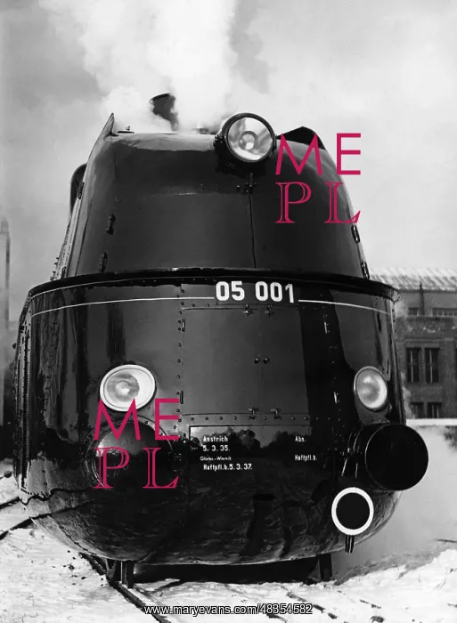 : Streamlined steam locomotives before 1945, a streamliner i : Streamlined steam locomotives before 1945, a streamliner i