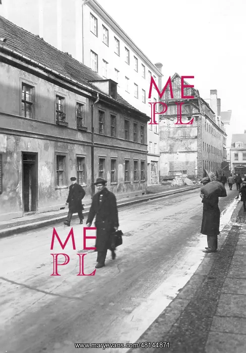 : Street in Berlin, 1929 : Street in Berlin, 1929