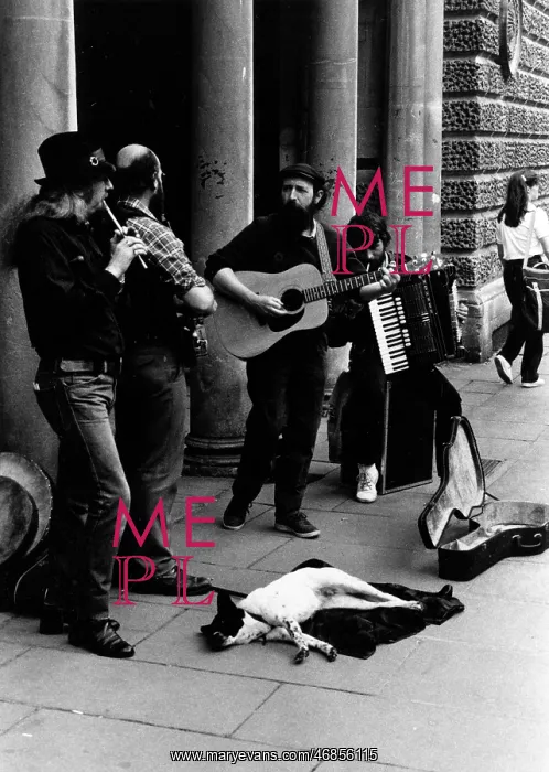  : Street buskers, 1986
