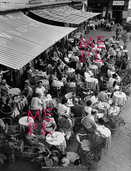 : Street cafe on Capri, 1938 : Street cafe on Capri, 1938